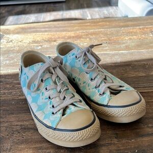 Sneakers with Alien Print